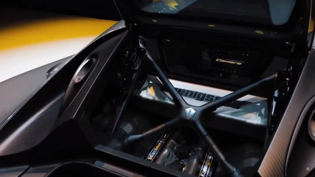 Koenigsegg gemera engine